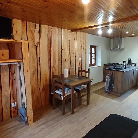 Studio Chaleureux Dans Les Monts Du Forez Verrieres-en-Forez Exteriör bild